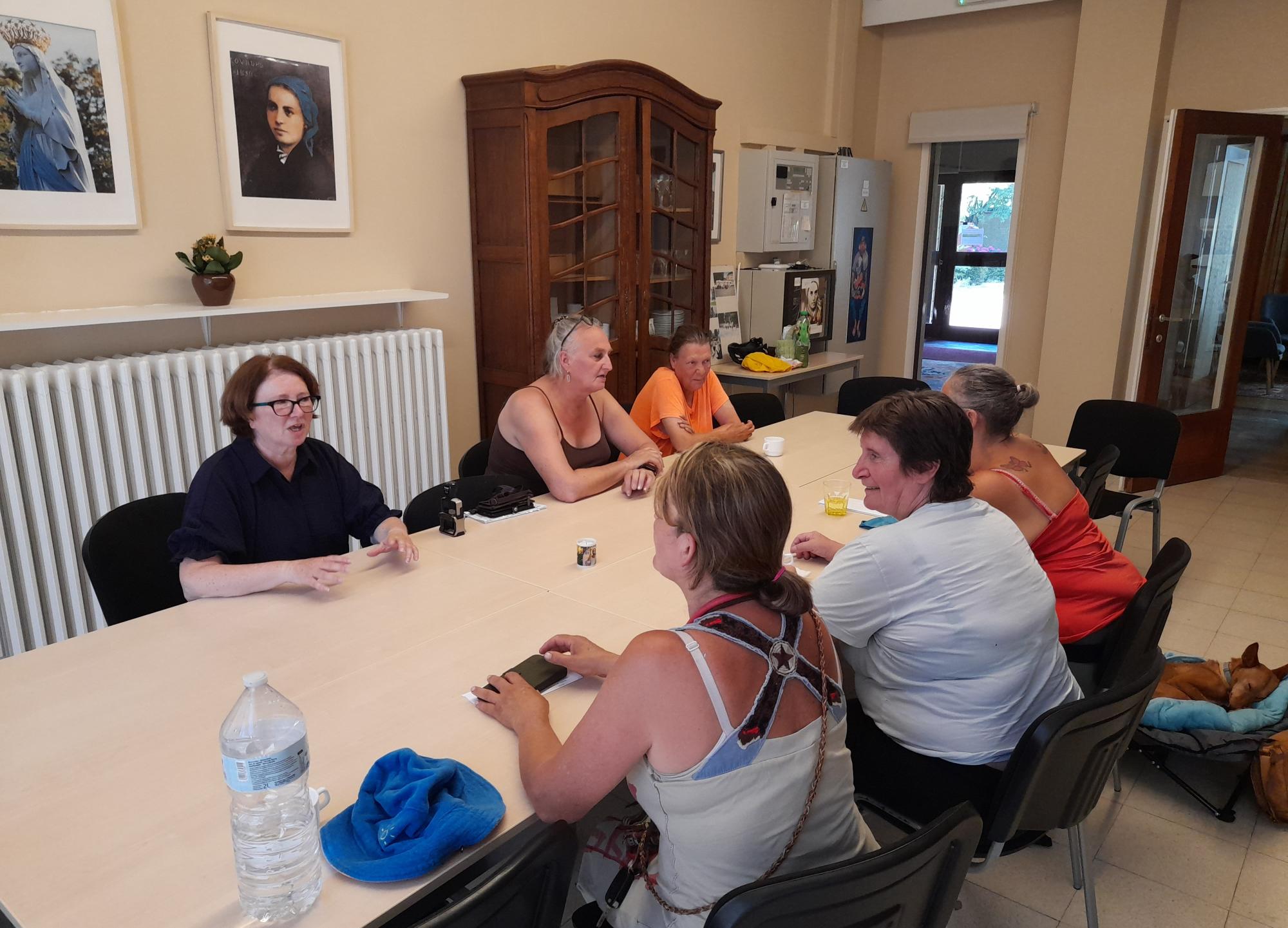 Foto vrouwenpraatgroep referentieadressen Oostakker